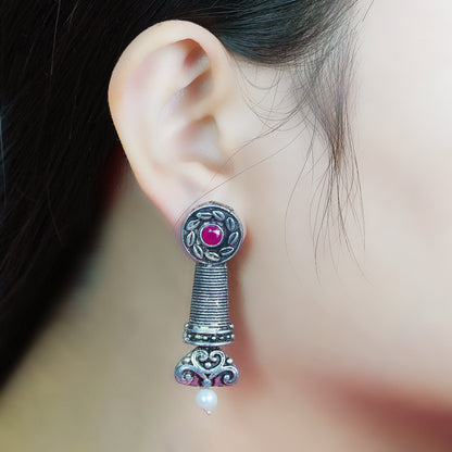 Red Stone Studded Delicate Oxidised Earrings With Hanging Pearl