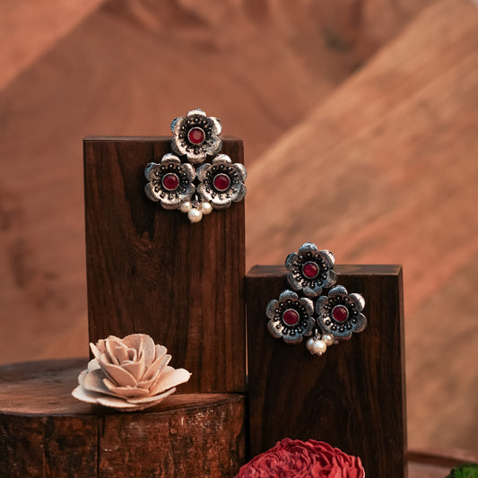 Red Stone Studded Flower Stud Earrings