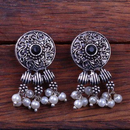 Black Stone Studded Elegant Oxidised Stud Earrings